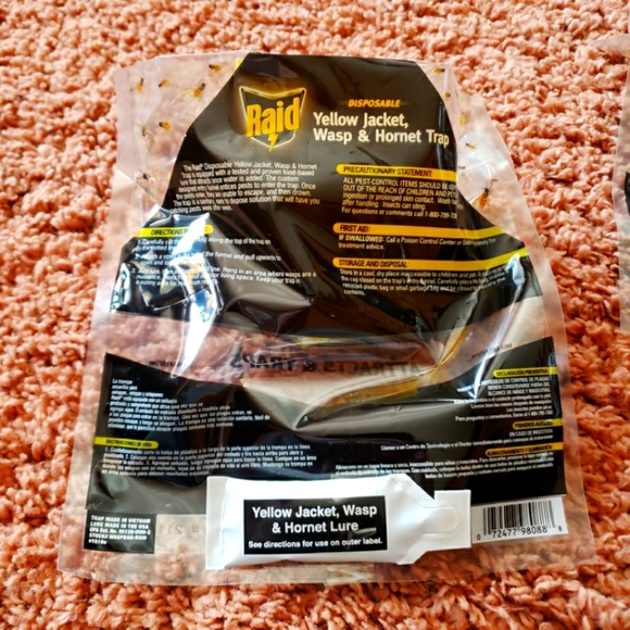 New Raid Disposable Yellow Jacket,Wasp & Hornet Trap LOT OF 4 - Picture 2 of 3